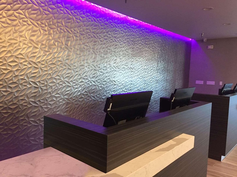 Radisson Hotel Oakland Airport 45/63