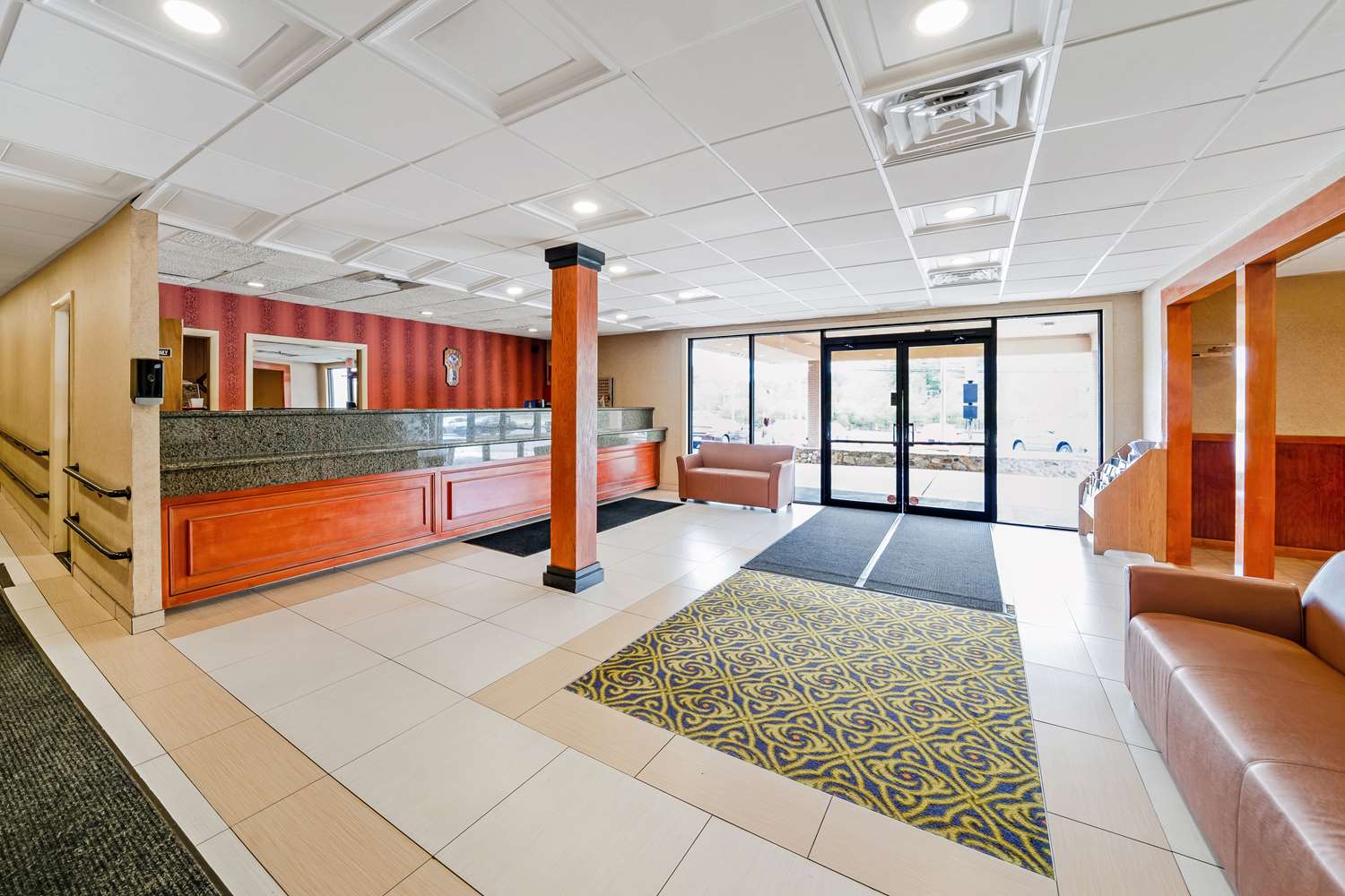 Americas Best Value Inn Foxboro 8/35