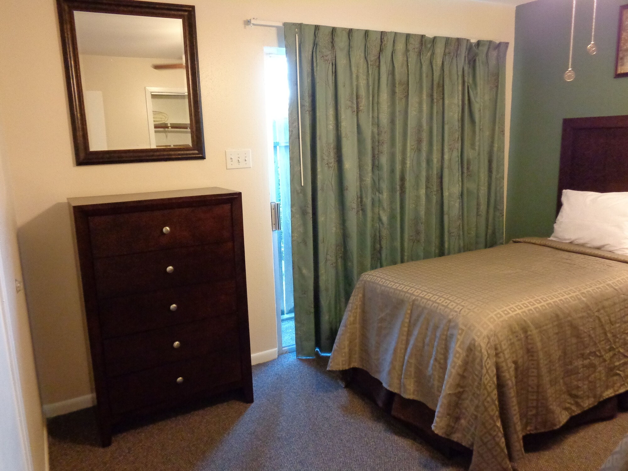 2 BEDROOMS, APARTMENT, LAGOON VIEW