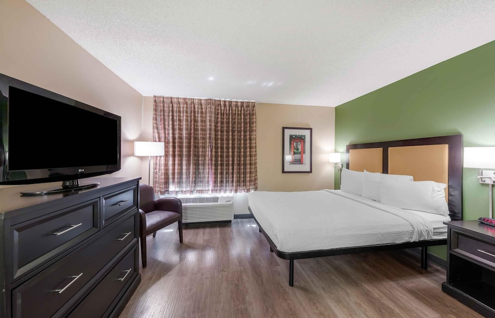 Extended Stay America Suites Orange County Cypress 15/62
