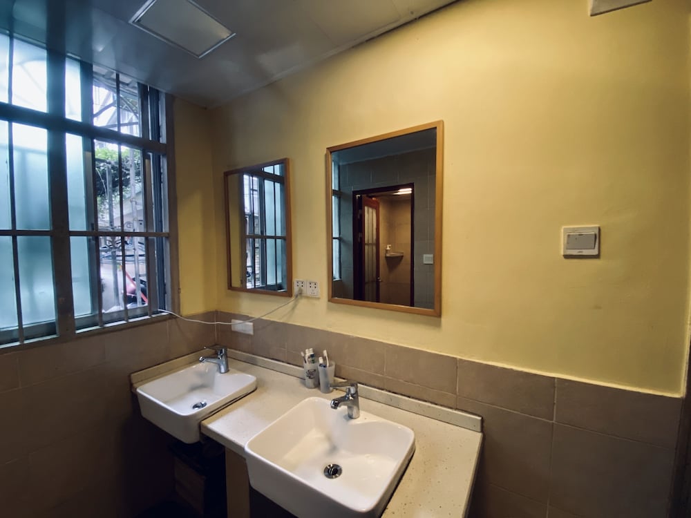 Guilin Cyan Box Hostel 38/42