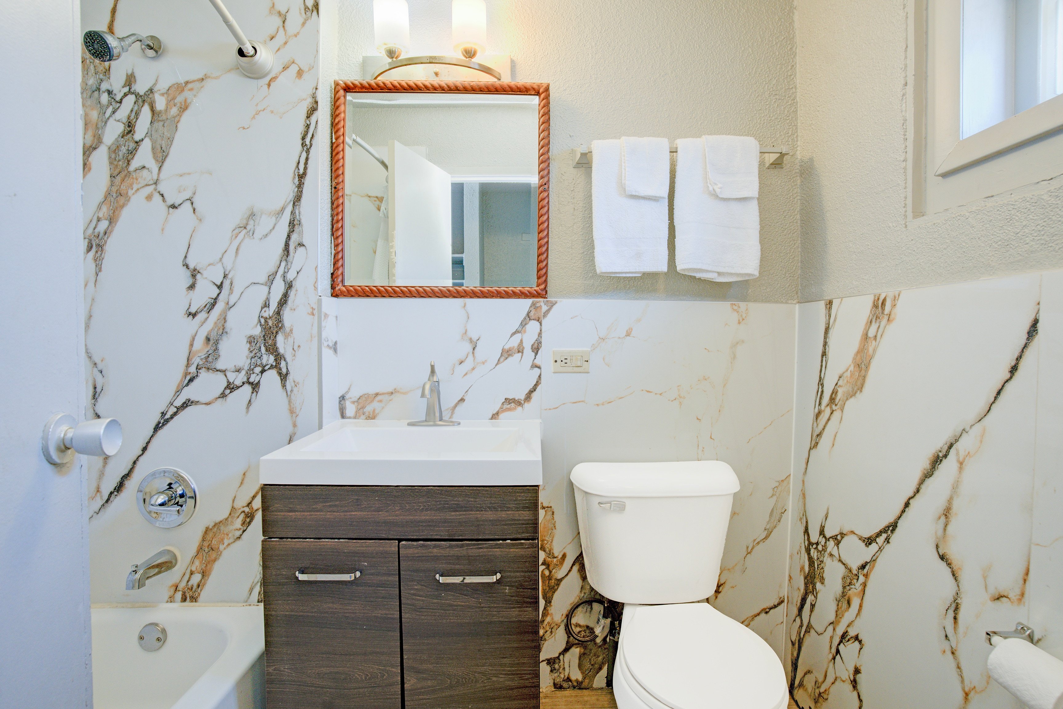 Miami Inn & Suites 50/55