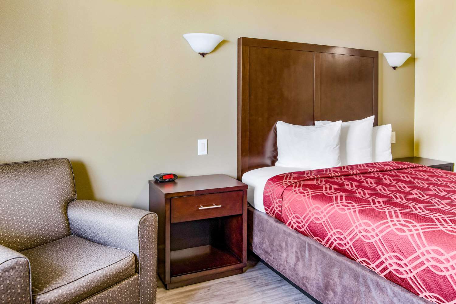 Econo Lodge Newport OR 5/14