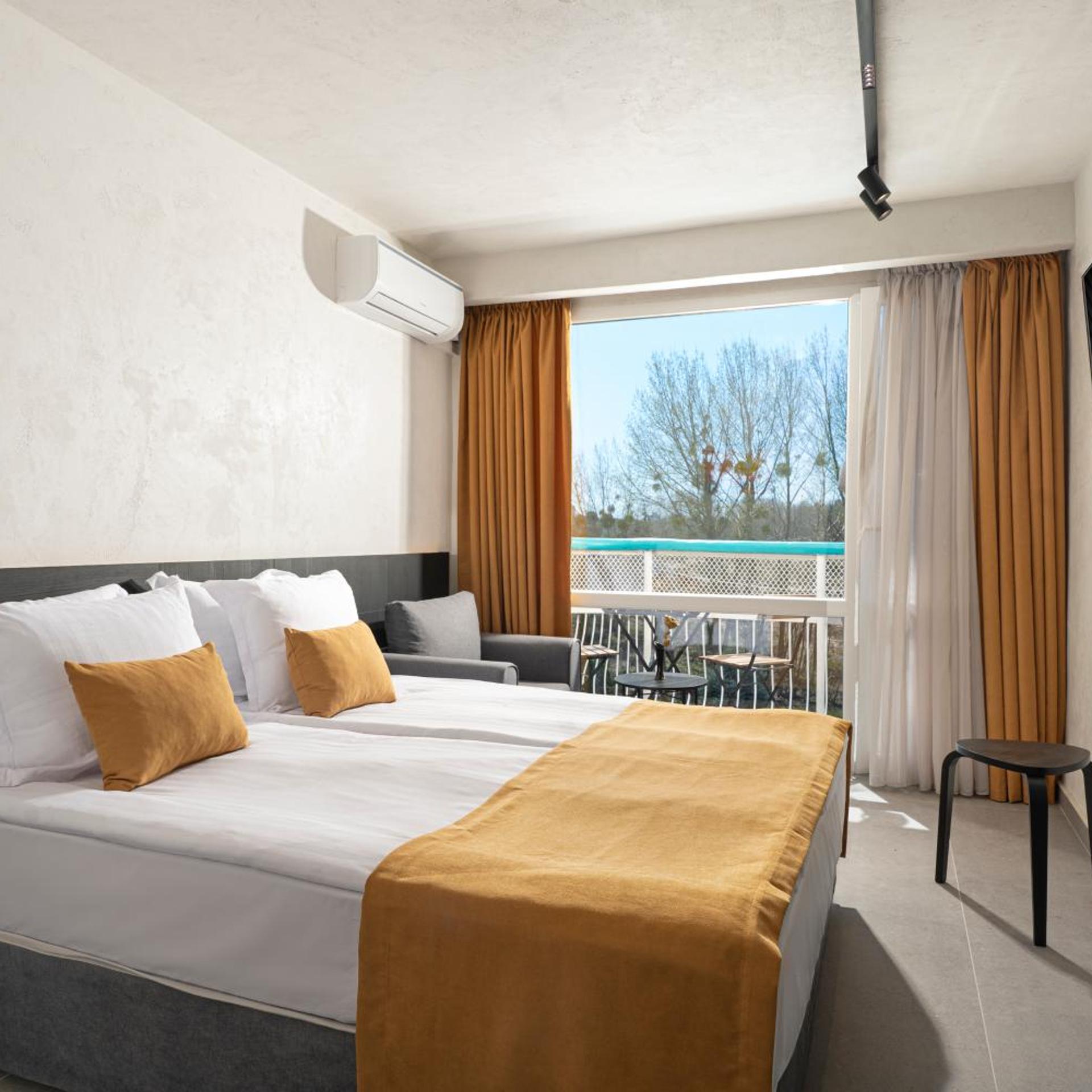 Renovated, Double Bed, Street View, Balcony