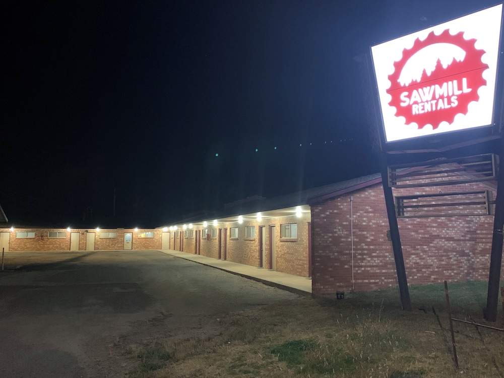 Sawmill Inn 21/33