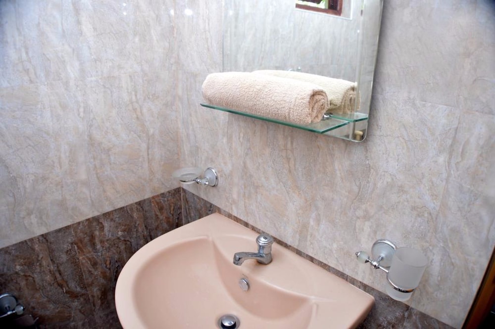 Binara Home Stay -Tourist Lodge 34/35