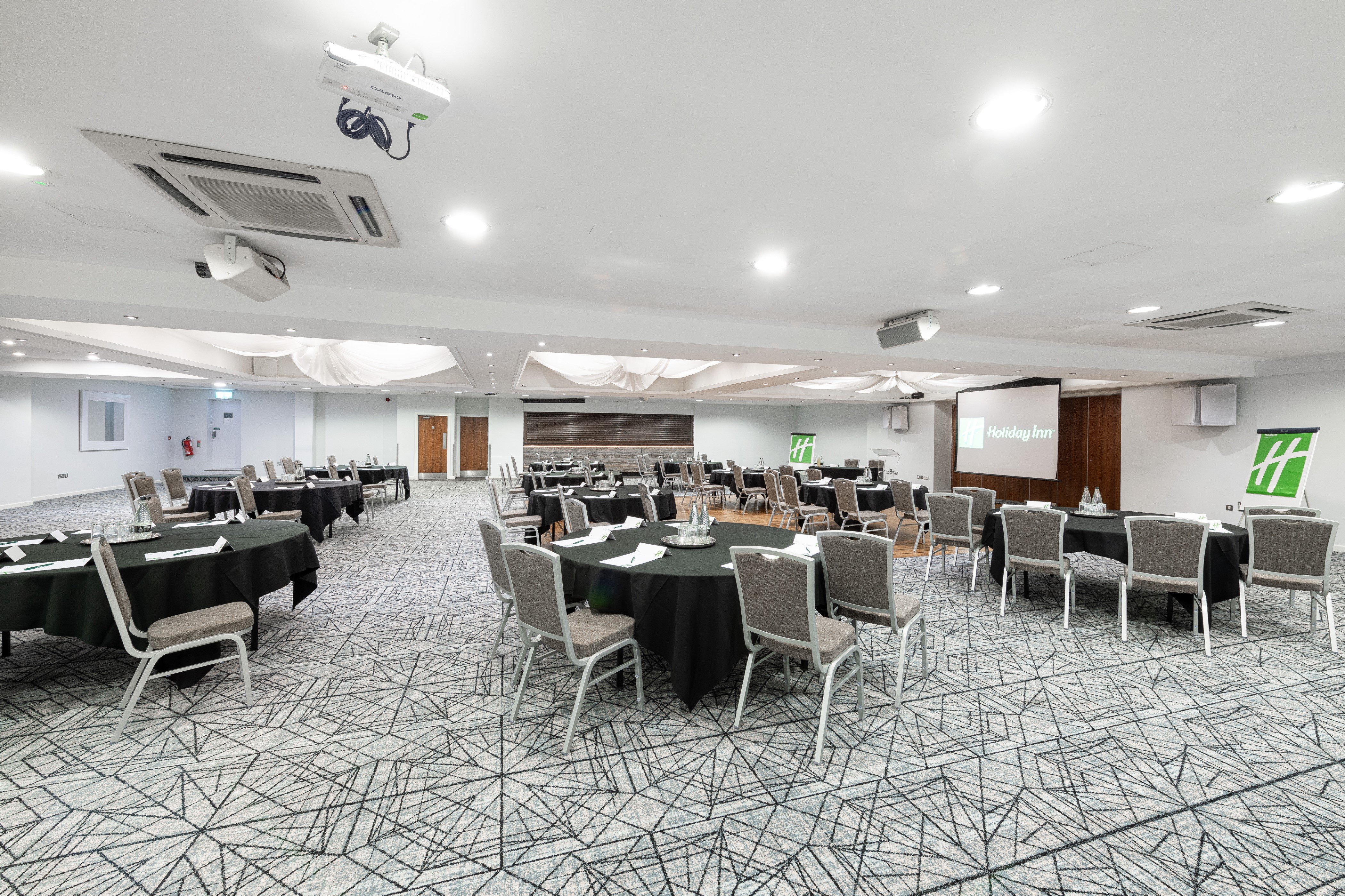 Holiday Inn Manchester - Oldham, an IHG Hotel 39/48