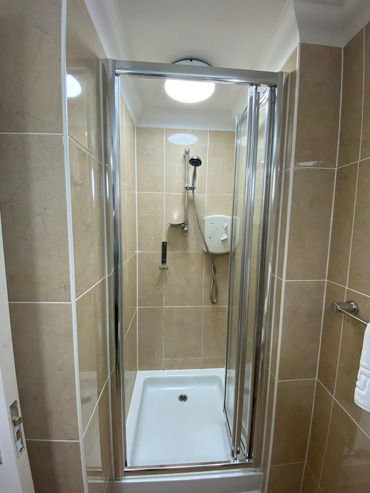 Waverley Guest House 36/39