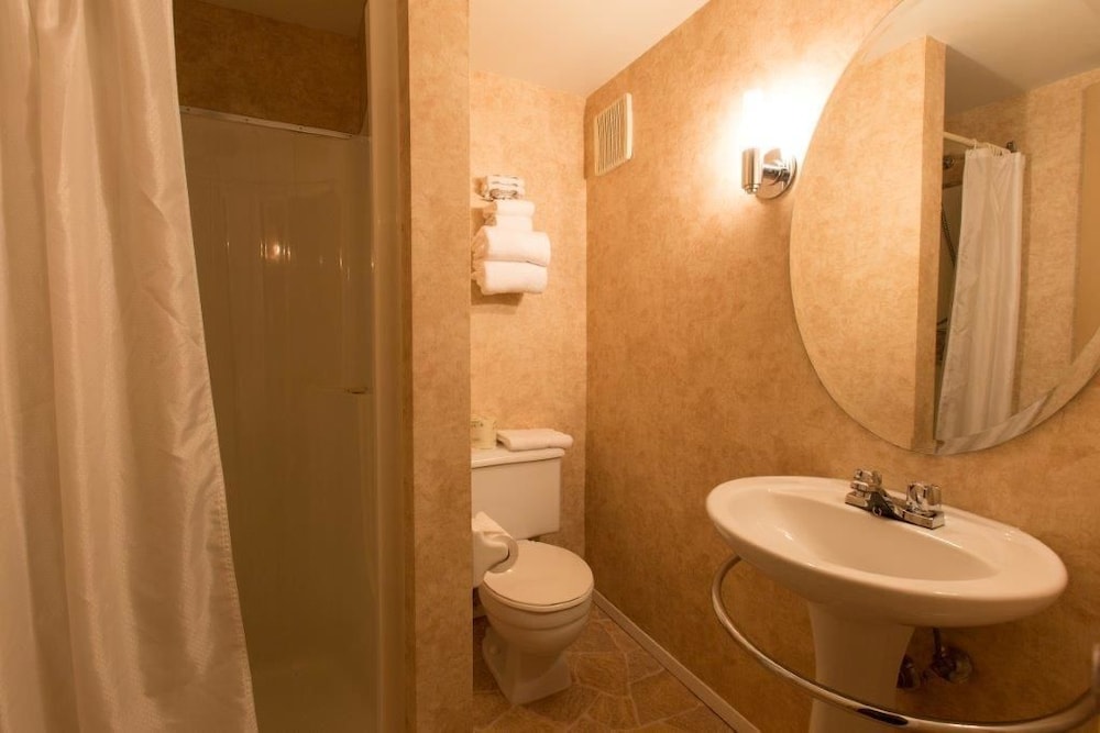 Travelodge by Wyndham Drummondville 47/50