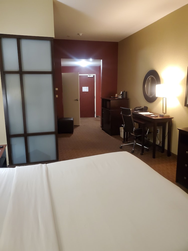 Comfort Suites Blythe, CA 12/49
