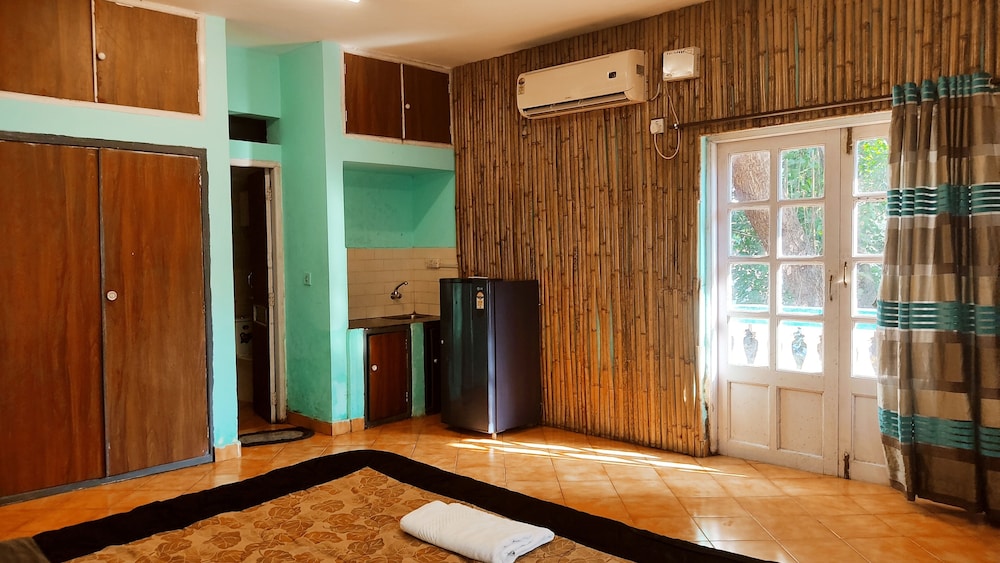 Hiline Guest House 8/48