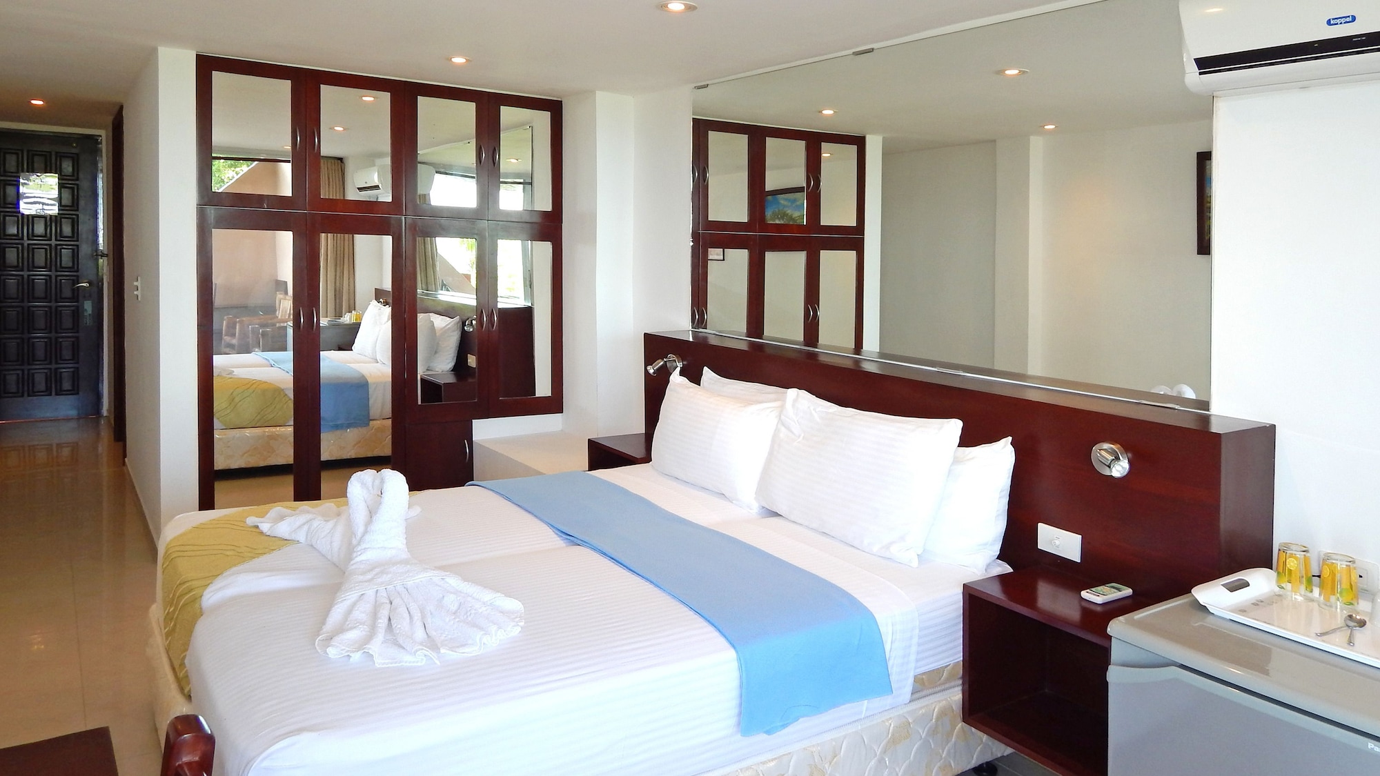 SUPERIOR, KING BED