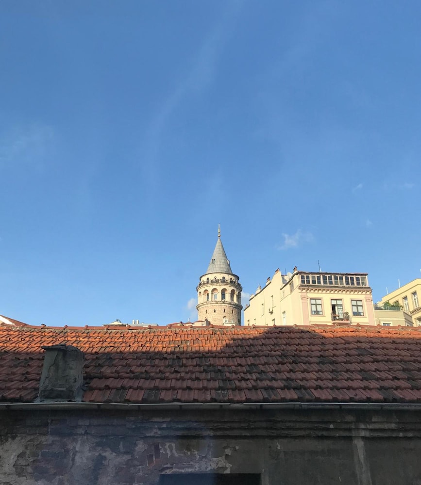 Galatahan Hotel 53/55
