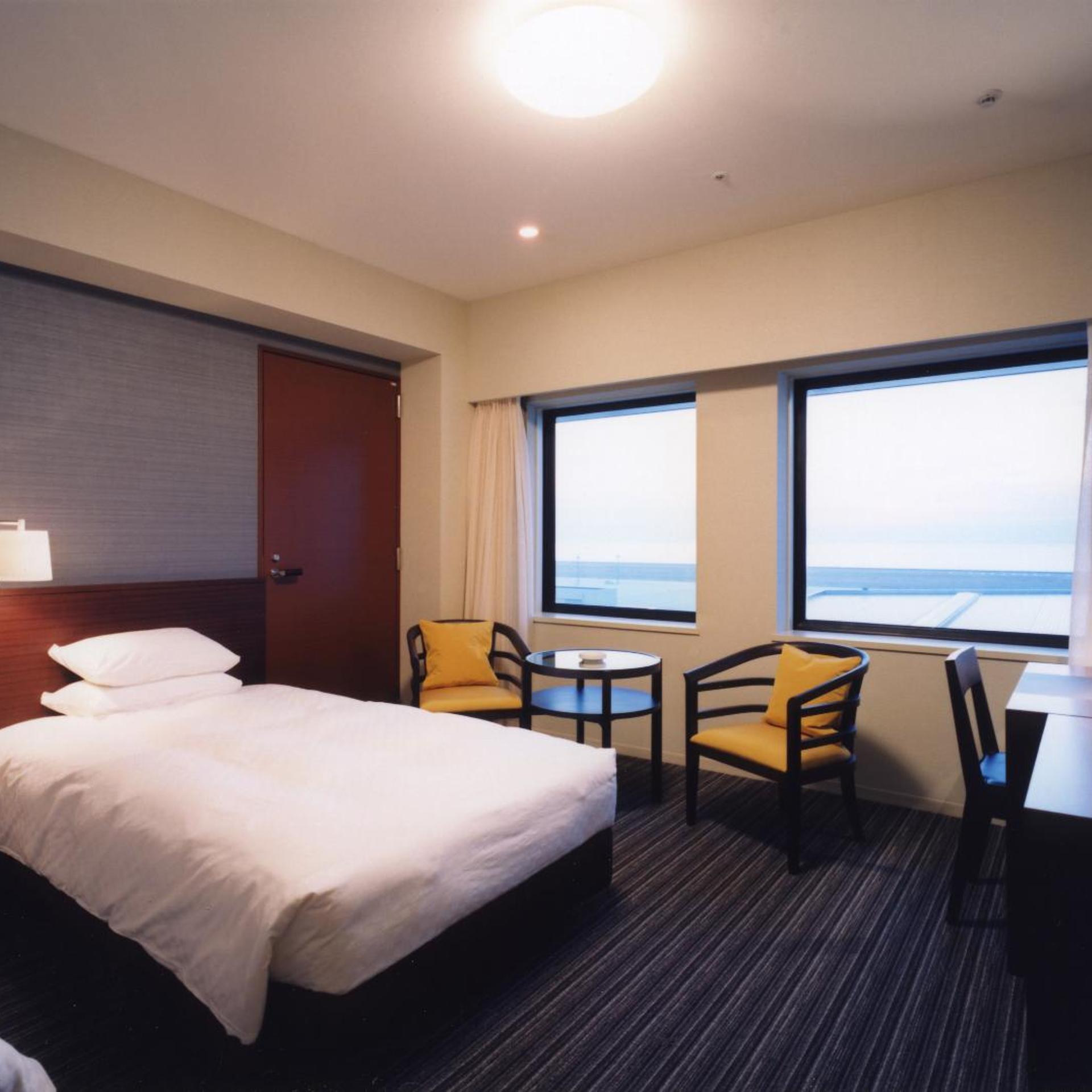 Type A, Superior, Twin Beds, Airport View