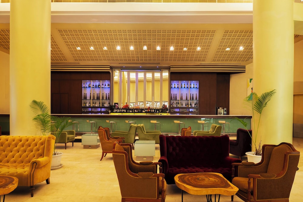 The Davis Bangkok 65/80