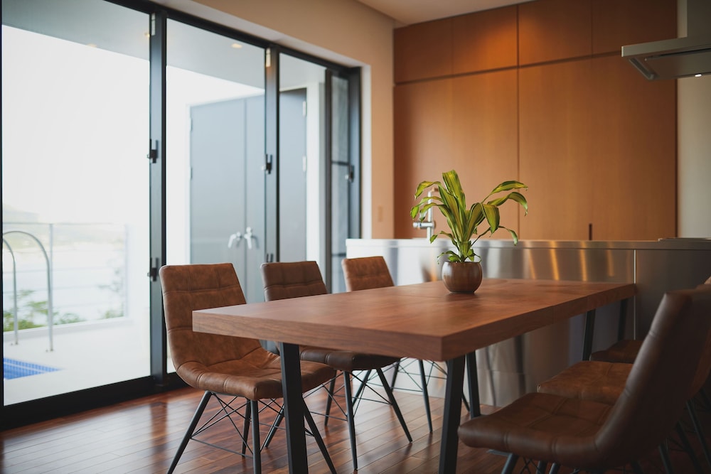 E Horizon Resort Condominium Sesoko 48/50