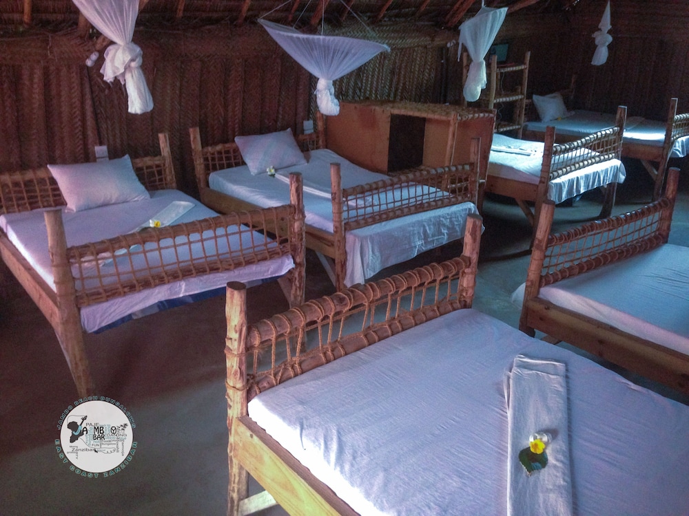 Jambo Beach Bungalows - Hostel 24/50