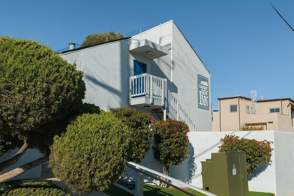 Cannery Row Inn 66/69