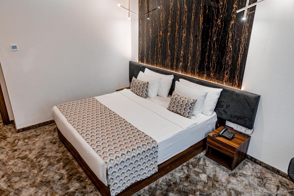 غرفة قياسية ثلاثية، Kutaisi Inn 2/7