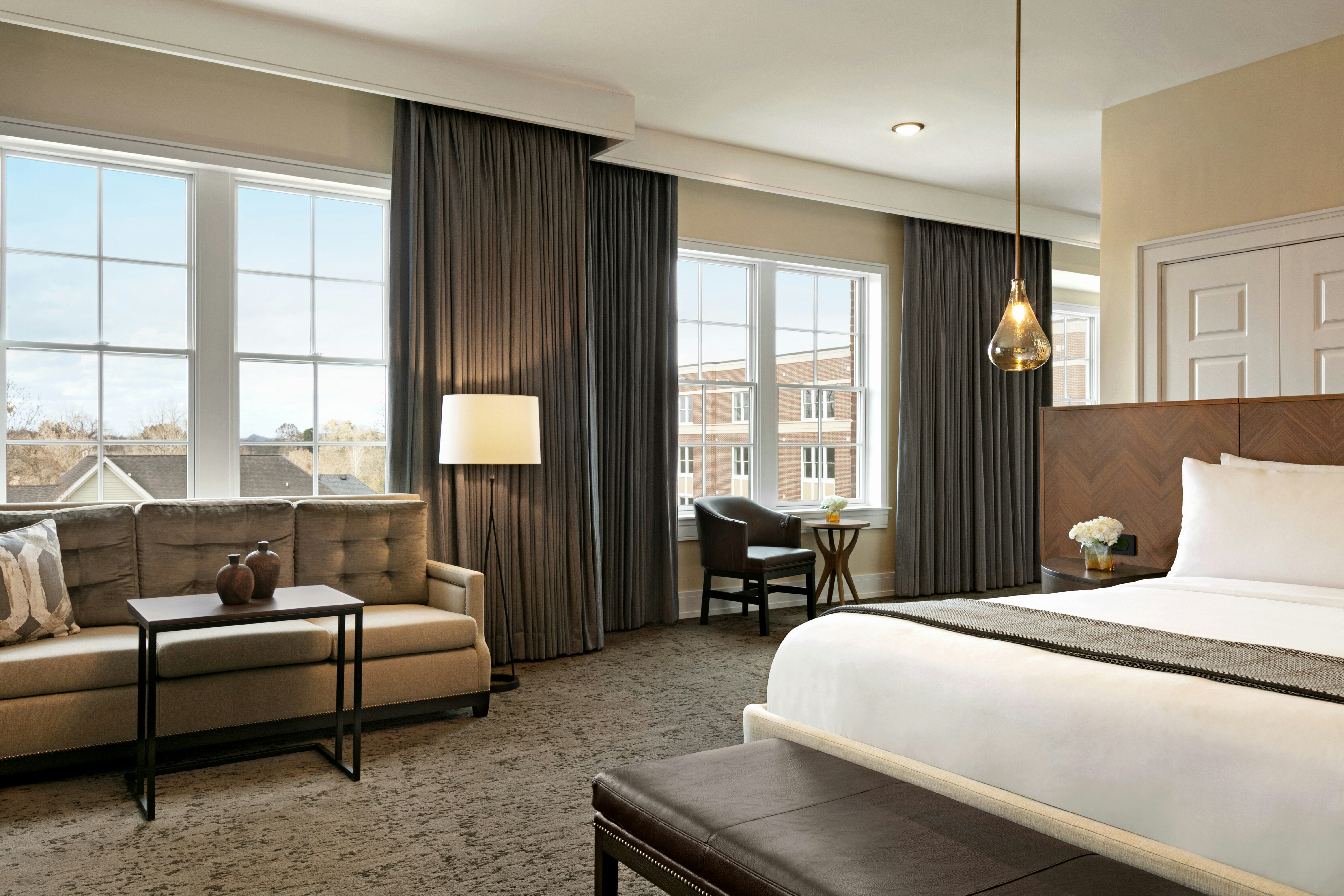 Courtyard, Suite, King Bed