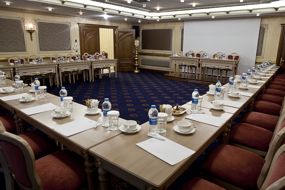 Ottomans Life Hotel S Class 48/50