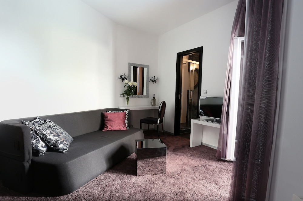 Starlight luxury rooms 27/50