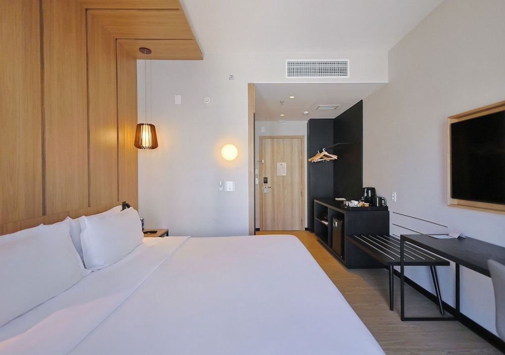 SUPERIOR, KING BED