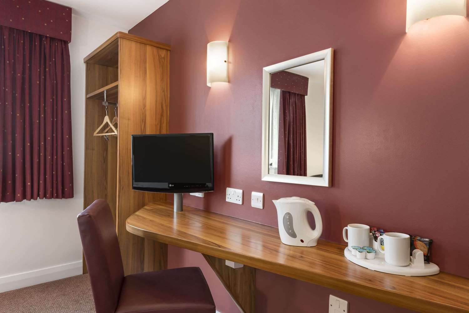 Days Inn by Wyndham Corley NEC M6 22/28