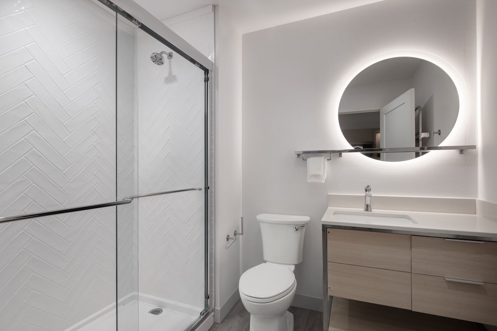 TownePlace Suites by Marriott New Philadelphia 31/33