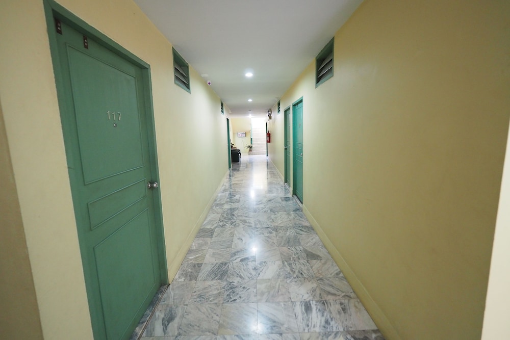 Luxury Hotel 29/33