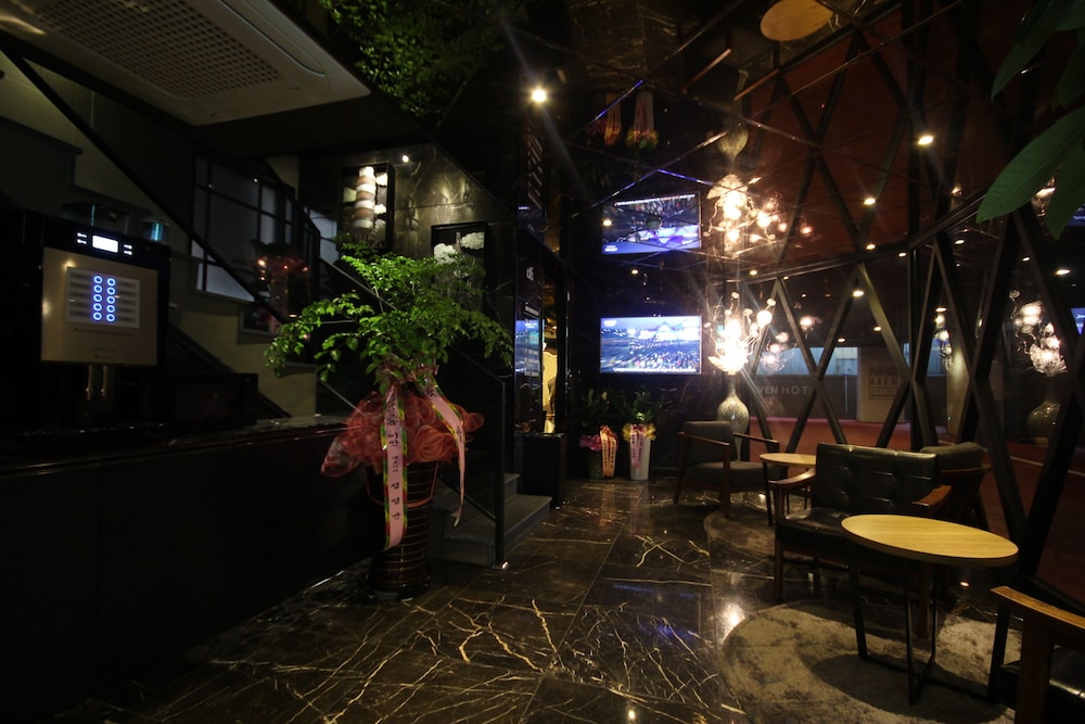 2 Heaven Hotel 53/69
