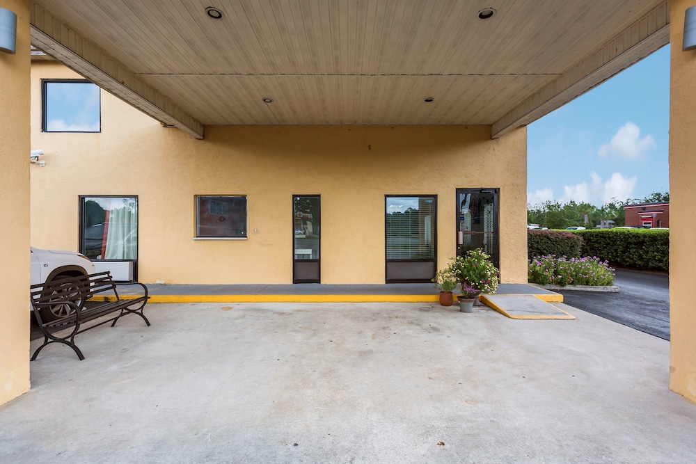 Motel6 Macclenny, FL 37/44