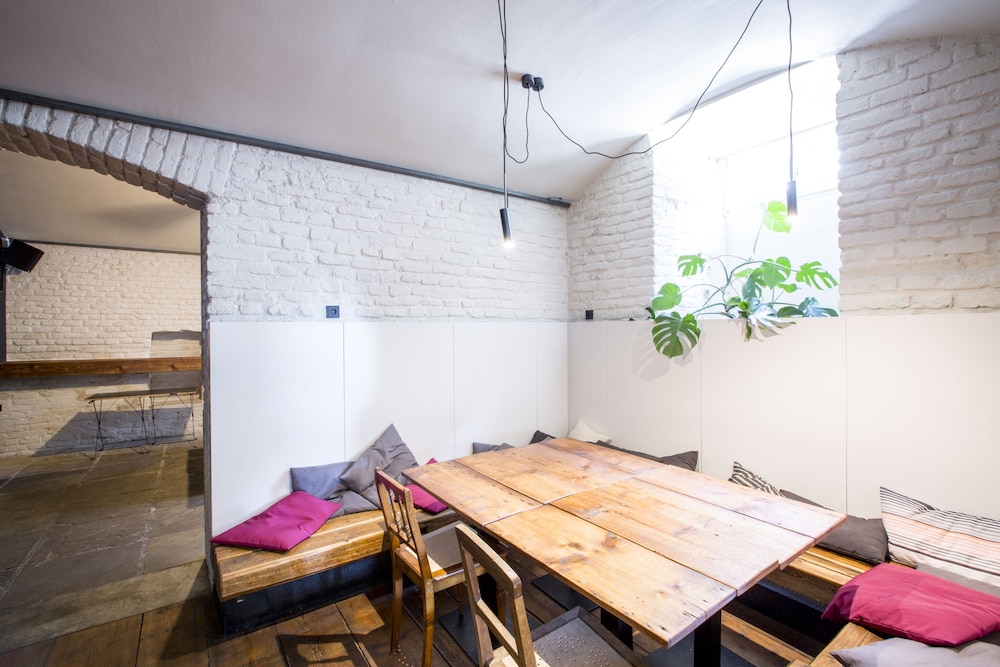 Sophie Apos S Hostel 53/71