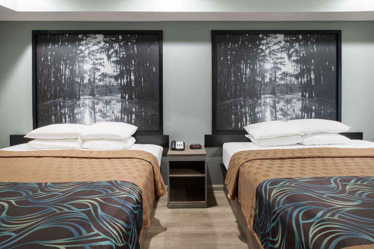 Super 8 By Wyndham Humble Houston 10/21
