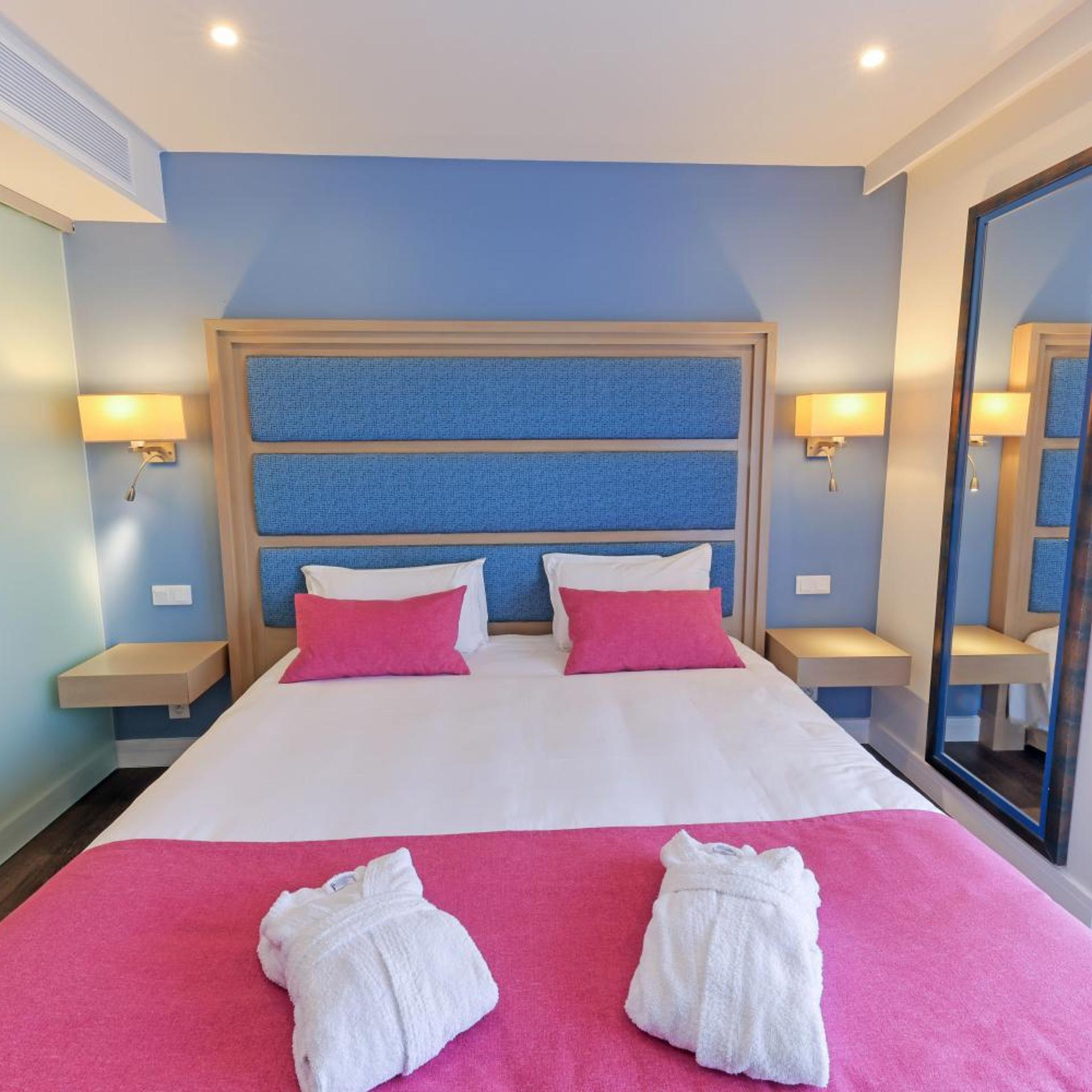 Superior, Double Bed, Sea Front, Sea View، Hotel Saint Christophe Calvi (ex Saint Christophe Corsica) 9/10
