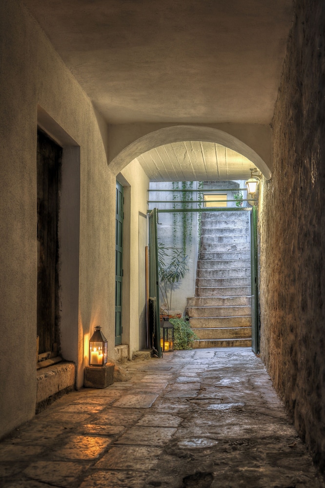 LANTERNA ROOMS 22/50