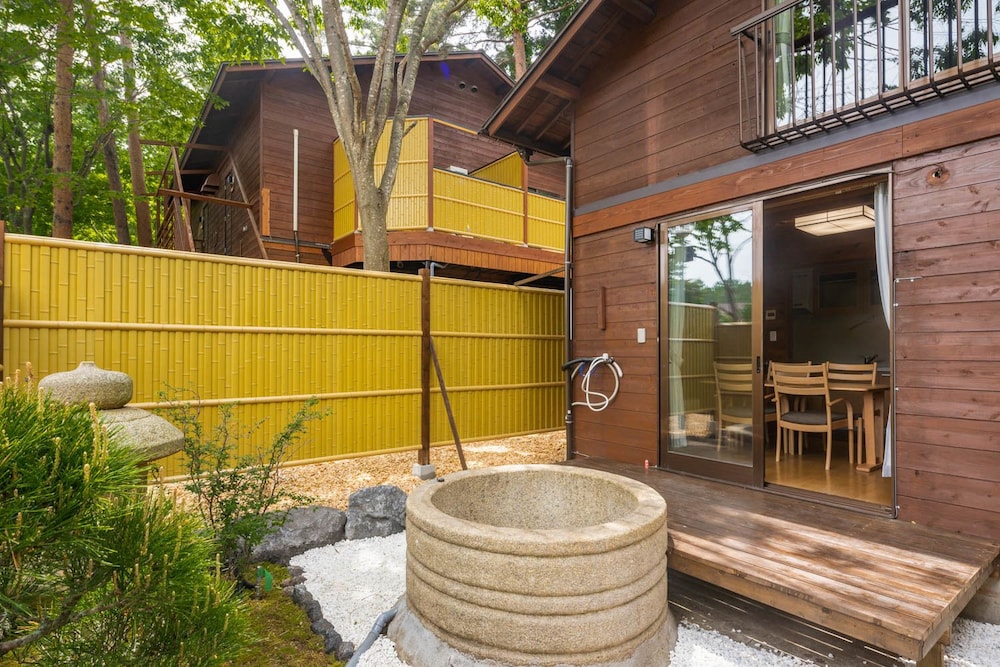 Fujiyama Inn Conifer 50/50
