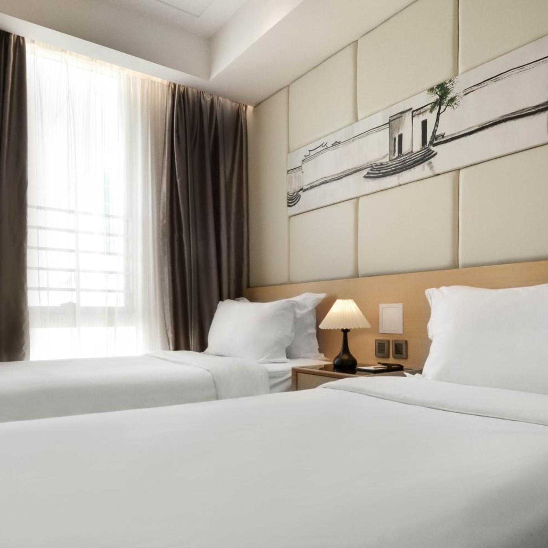 Deluxe, Suite