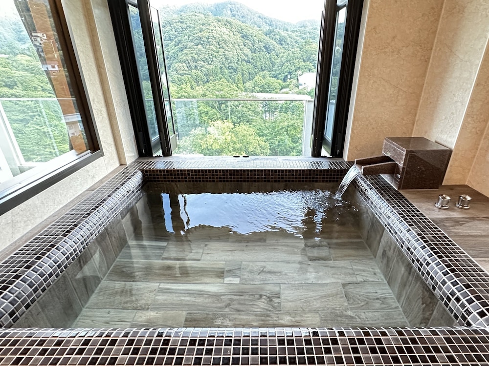 Condominium Hotel Garland Court Usami 12/31