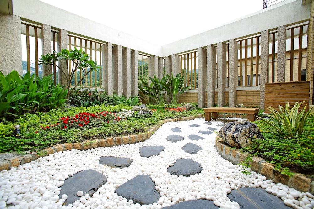 Norway Forest Tamsui Motel 30/50