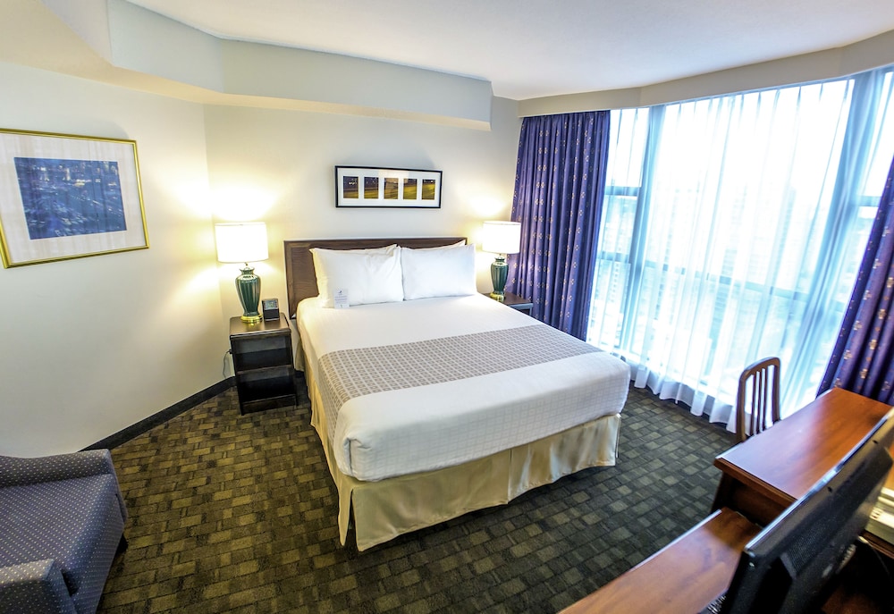 DELUXE, SUITE, QUEEN BED, CORNER