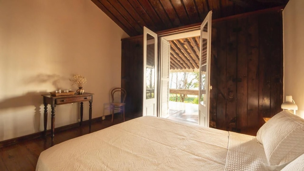 Cliffside Guest House Experience 19/67