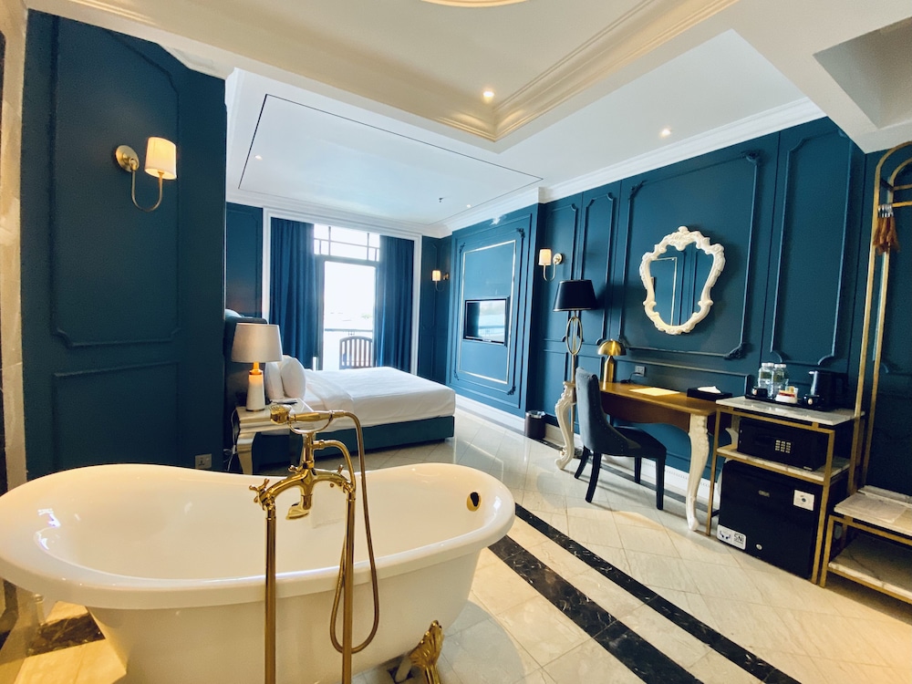 Grand Eska Hotel & Suites 38/38