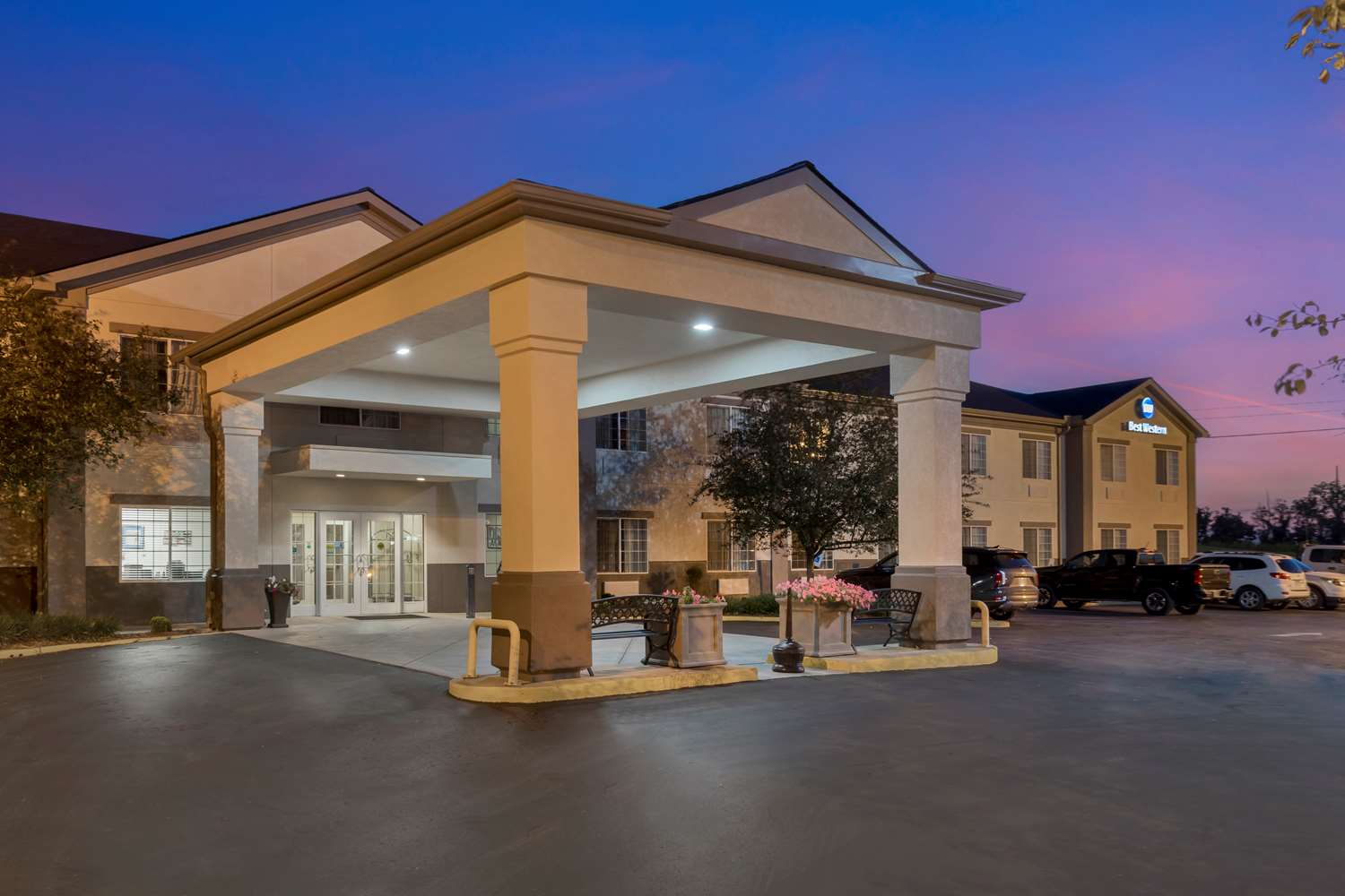 Best Western Lawrenceburg Inn 2/20