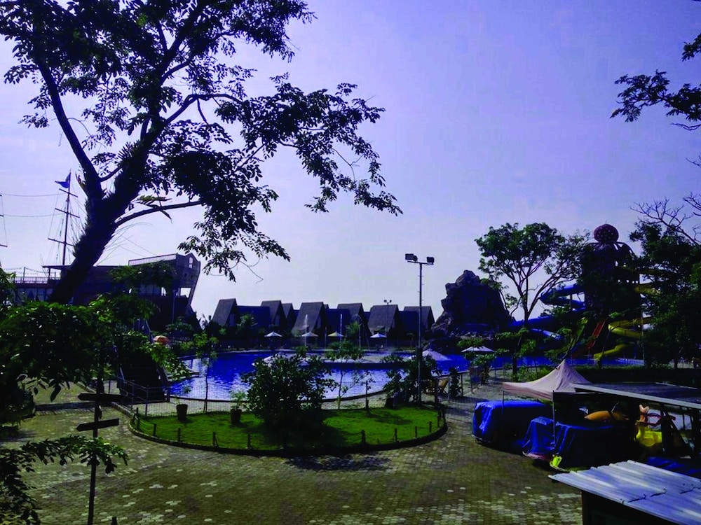 Seaview Cottage Cirebon Waterland 6/23
