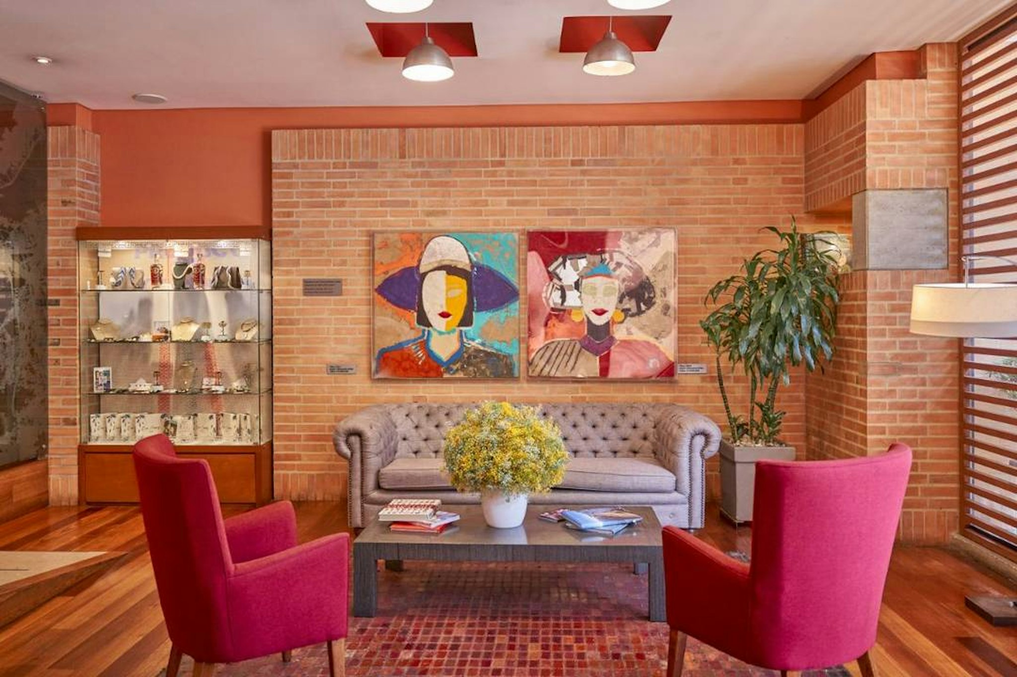 Hotel 84 DC 44/79