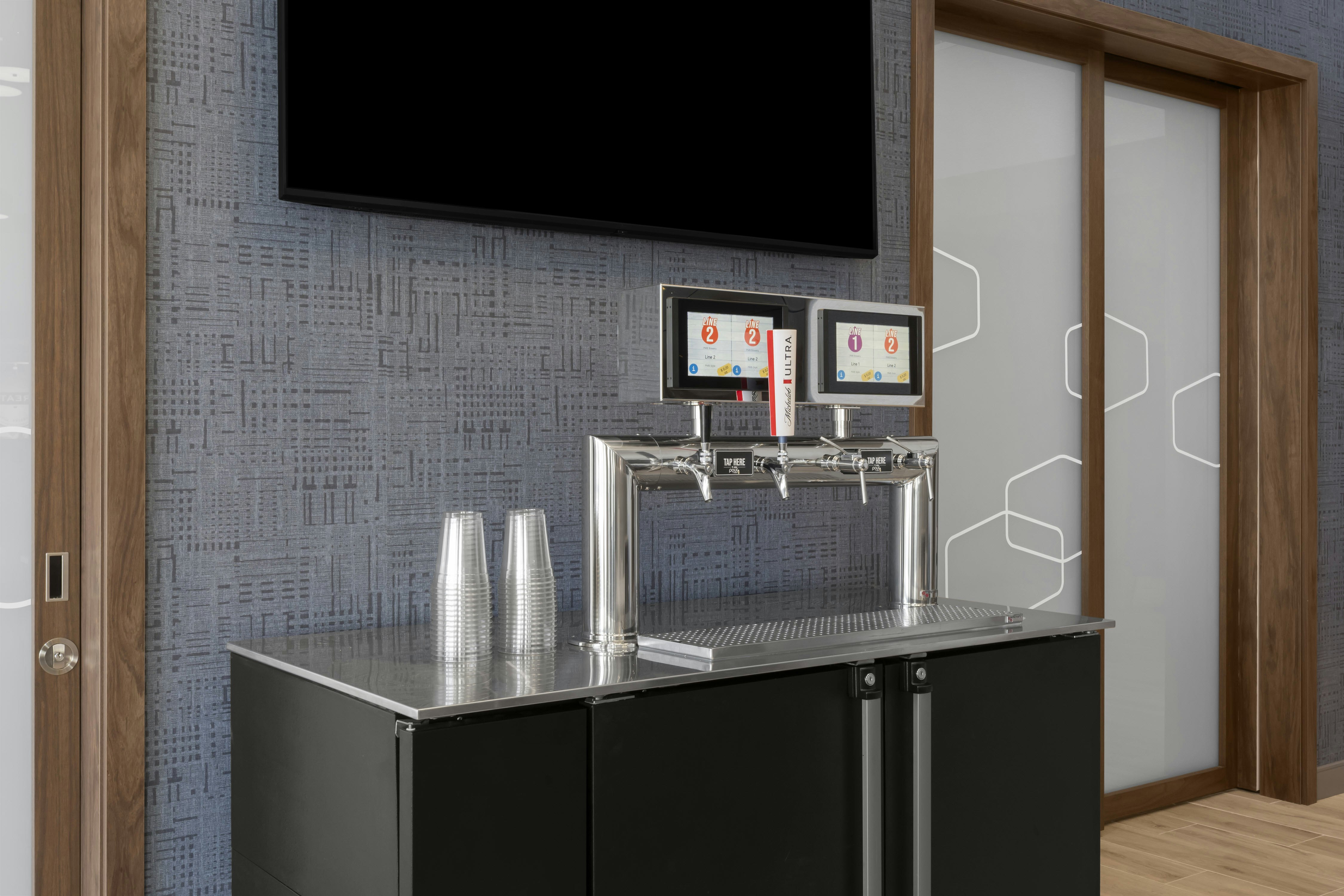 Hampton Inn & Suites by Hilton Long Island Farmingdale 6/29