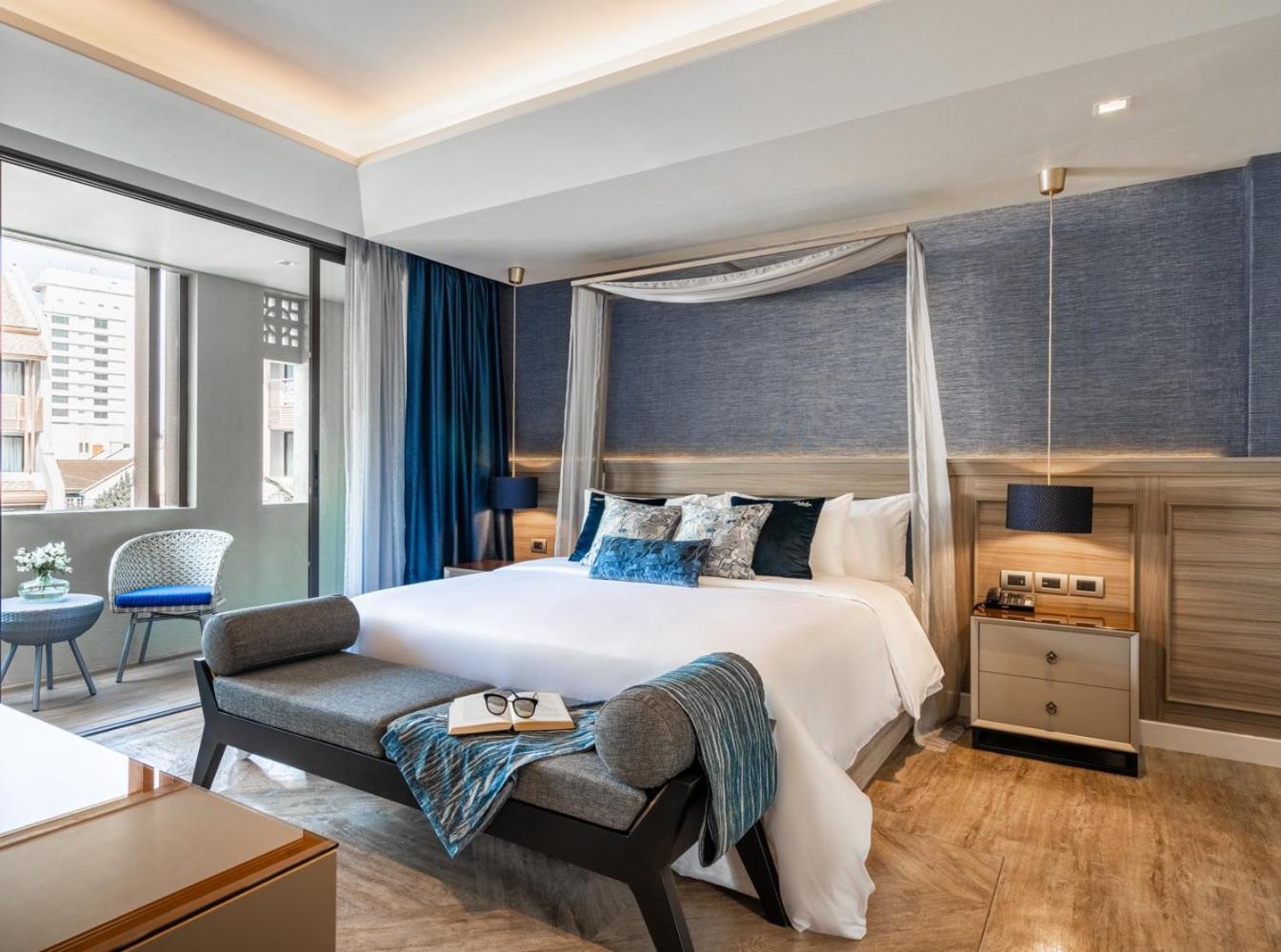 Dara, Suite, King Bed, Sofa