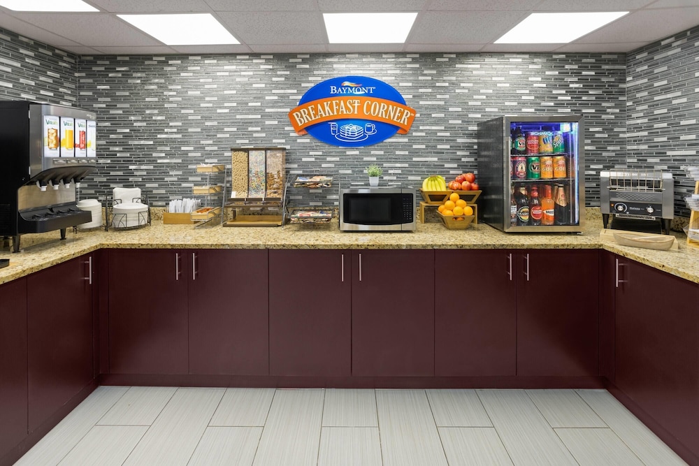 Baymont By Wyndham Fayetteville I-95 14/49
