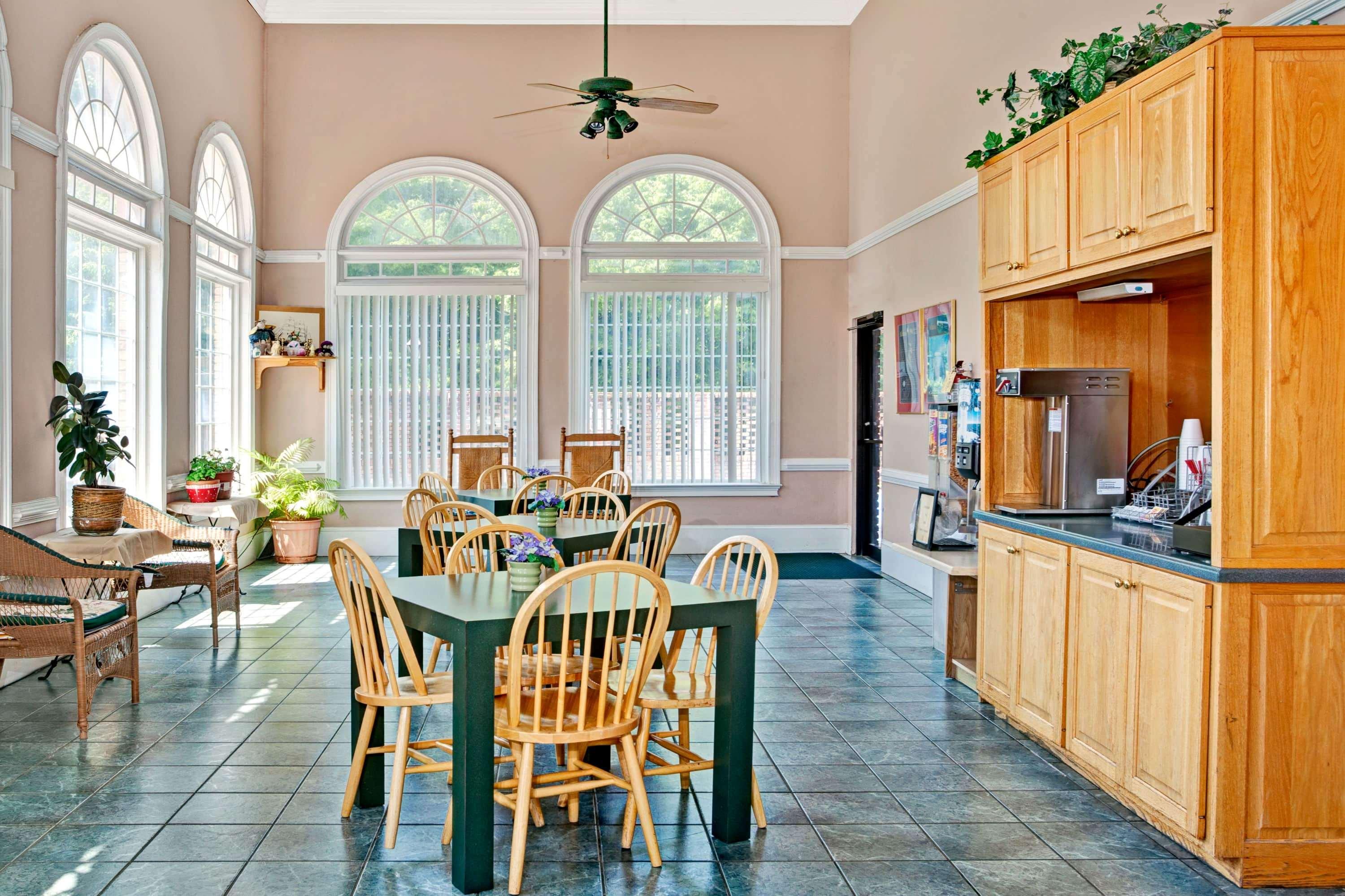 Super 8 By Wyndham Marietta/West/Atl Area 21/24